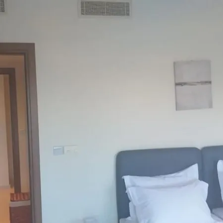 Horizon Luxury At Finikoudes Beach 302