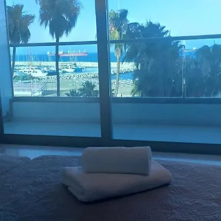 Horizon Luxury At Finikoudes Beach 302 *